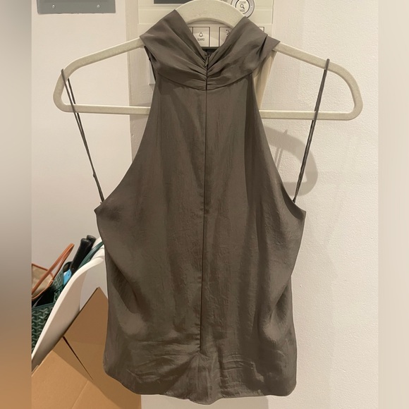 Theory Twisted Halter Top - Picture 3 of 4